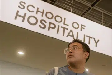 Penuntut Politeknik Republic (RP), Encik Muqlish Suhaime, bertekad mahu menyelesaikan pengajian diplomanya dalam jurusan Pengurusan Hospitaliti dan Hotel supaya beliau dapat memenuhi cita-citanya menjadi pengurus hotel pada masa depan.