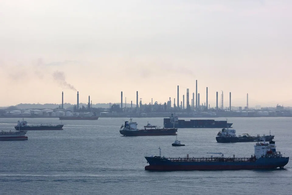 Perang Iran, kesan ke atas S’pura, Tiada pemberhentian segera, majikan berwaspada