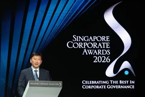Menteri Pembangunan Negara Encik Chee Hong Tat, ketika berucap di Anugerah Korporat Singapura (SCA) pada 21 September, berkata bahawa dasar dan peraturan perlu seiring dengan perubahan persekitaran perniagaan.