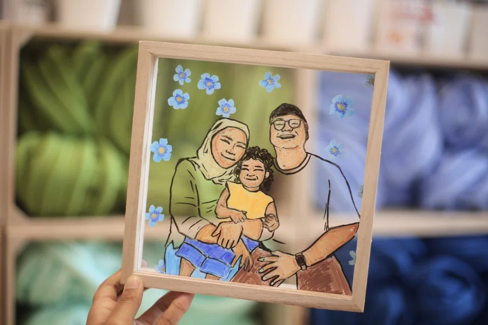 Bengkel Lukisan Akrilik di Envy Crafts popular dalam kalangan kanak-kanak
