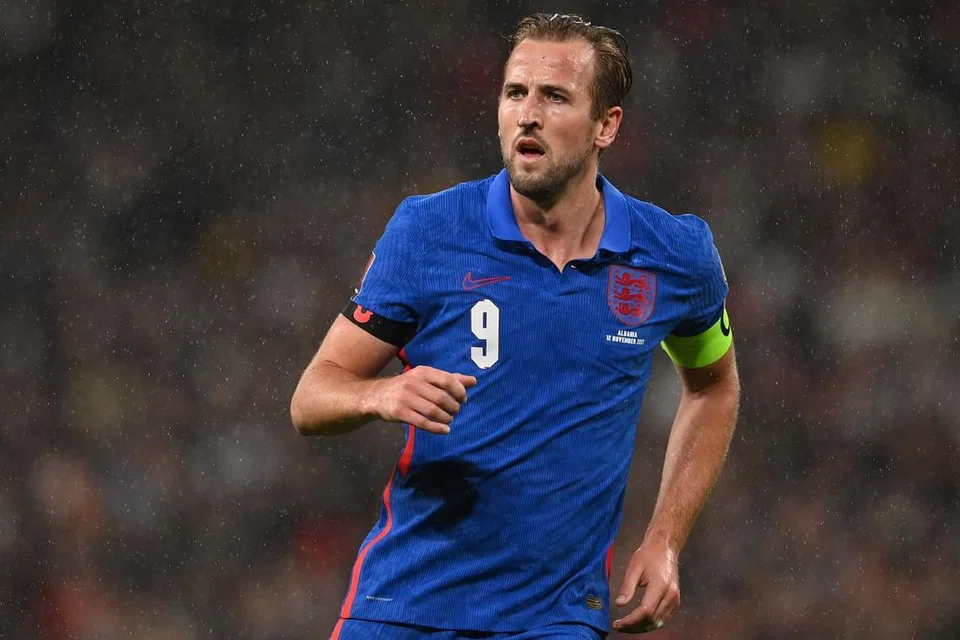 HARRY KANE, 28 tahun, penyerang Tottenham Hotspur dan England