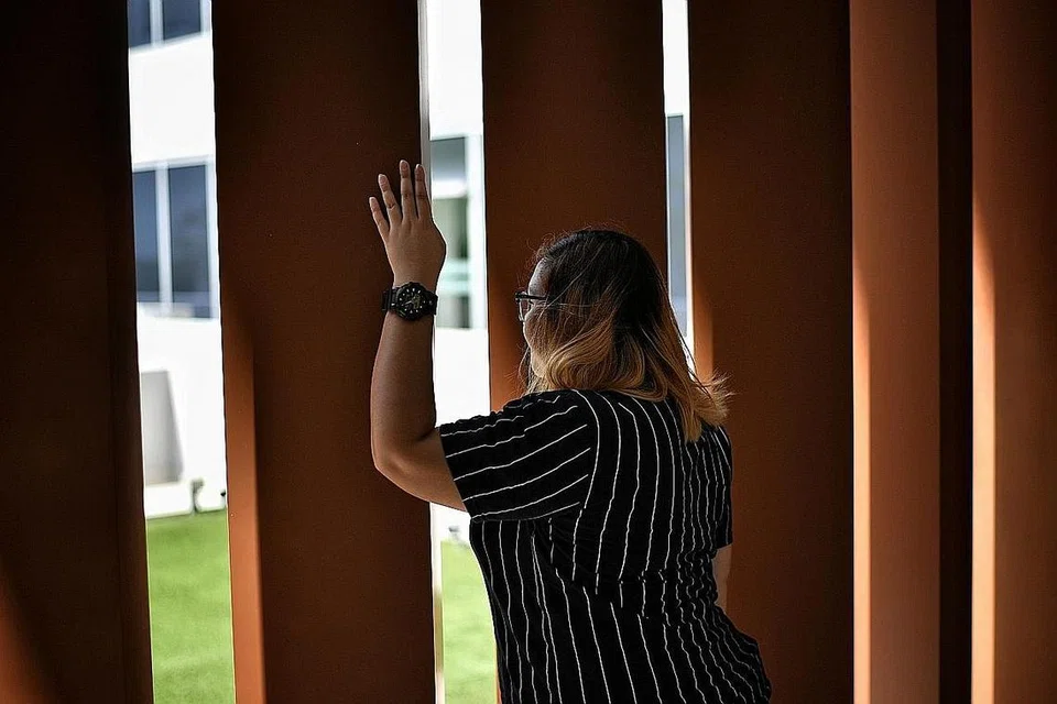 BERTEKAD UNTUK BERUBAH: Siti yang telah menjalani pemulihan di DRC pada 2019, kini bertekad untuk berubah demi keluarganya dan menjaga kakaknya agar tidak pulang ke tabiat dadahnya dahulu. - Foto BH oleh ARIFFIN JAMAR