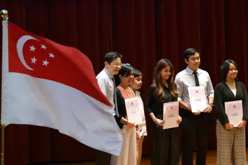 perdana menteri Lawrence wong, citizenship