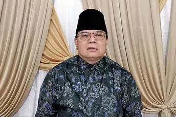 USTAZ DRS AHMAD DAHRI: Cegah kemungkaran dengan semampunya.