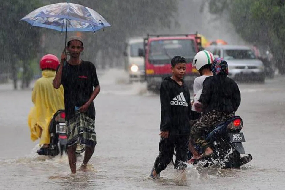 Johor diramal menerima hujan lebat berterusan tahap bahaya bermula 10 hingga 12 Januari, sekali gus perlu bersedia berdepan kemungkinan banjir.