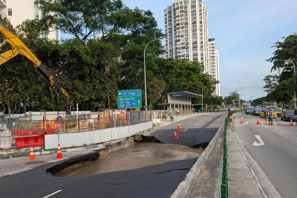 Agensi air negara PUB berkata lubang benam itu terbentuk kira-kira pada 5 petang di persimpangan Tanjong Katong Road dan Mountbatten Road, dan bersebelahan dengan tapak kerja PUB.