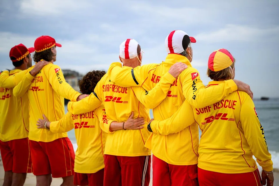 Acara tafakur selama dua minit itu dilakukan sebagai tanda hormat kepada masyarakat Yahudi dan juga untuk saling menyokong antara satu sama lain.