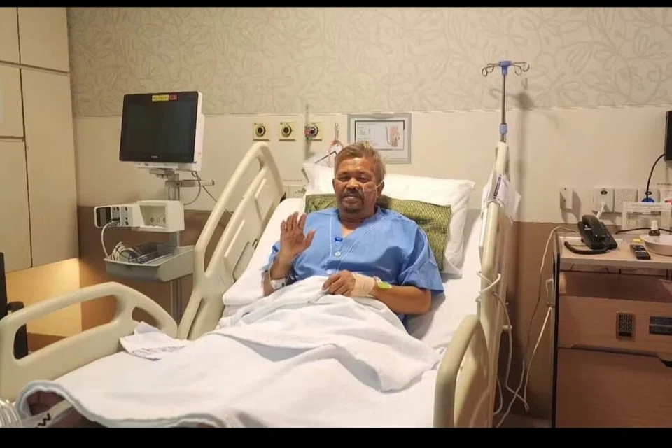 Jurulatih sepak takraw kebangsaan Singapura, Salleh Nanang, mengalami serangan jantung pada 22 November. Beliau ada dalam keadaan stabil dan sedar di hospital.