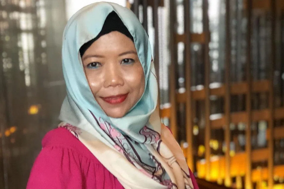 DOKTOR M³: Antara barisan depan karyawan perubatan di sini dalam menangani wabak koronavirus ialah doktor perubatan kumpulan M³ termasuk Dr Razakjr Omar, Dr Zuraimi Mohamed Dahlan, Dr Norhisham Main, Dr Elly Sabrina, Dr Fadzil Hamzah, Dr Nur Farhan Mohammad Alami, Dr Djoni Huang, Dr Juriyah Yatim (gambar atas), Dr Nurhidayati Mohamed Suphan. - Foto fail