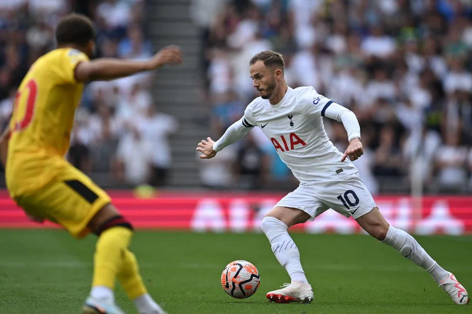 PEMAIN LINCAH: James Maddison yang baru menyertai Spurs musim ini mampu memberi kelainan kepada bahagian midfield pasukan itu dan bergabung hebat bersama kaptennya, Son Heung-min. 
