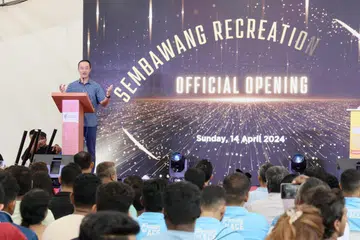 Menteri Negara Kanan (Tenaga Manusia), Dr Koh Poh Koon, semasa pembukaan Pusat Riadah Sembawang. 