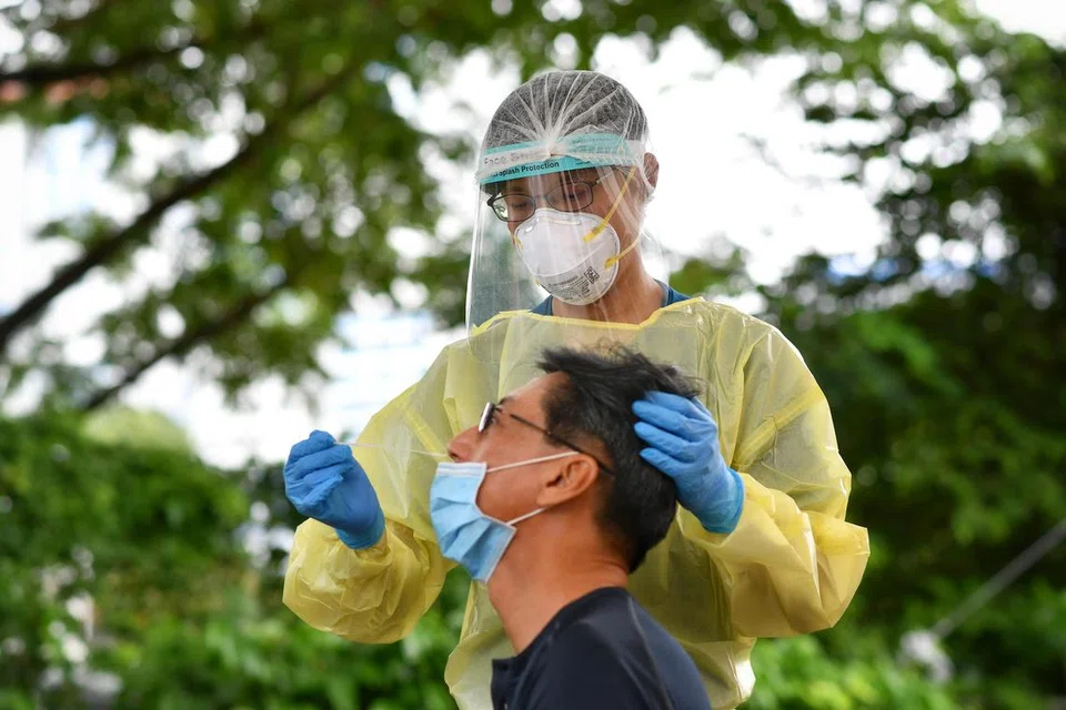 Antara petugas di barisan hadapan semasa pandemik Covid-19. Gambar fail.