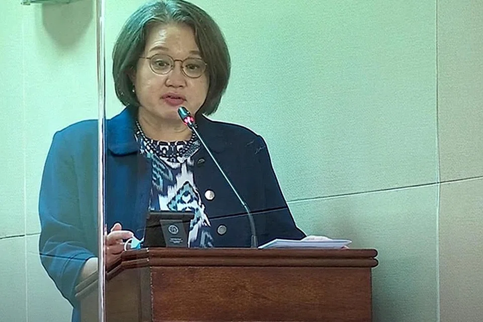 "Walaupun tidak terangkum dalam rang undang-undang ini, saya akur bahawa terdapat rancangan oleh pemerintah untuk menghasilkan cara yang lebih cekap dan berkesan untuk menguatkuasakan perintah nafkah dan mengurangkan keperluan bagi penguatkuasaan yang berulang. Ini berita yang dialu-alukan... dan saya mengalu-alukan untuk mengkaji perubahan akan datang yang diharapkan dapat mengukuhkan sokongan bagi ibu bapa tunggal dan memastikan hak anak-anak." - Cik Sylvia Lim (GRC Aljunied).