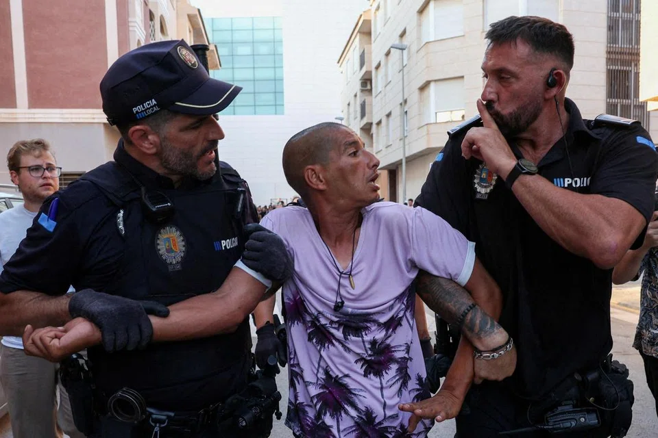 antimigran, bantahan, torre pacheco, sepanyol
