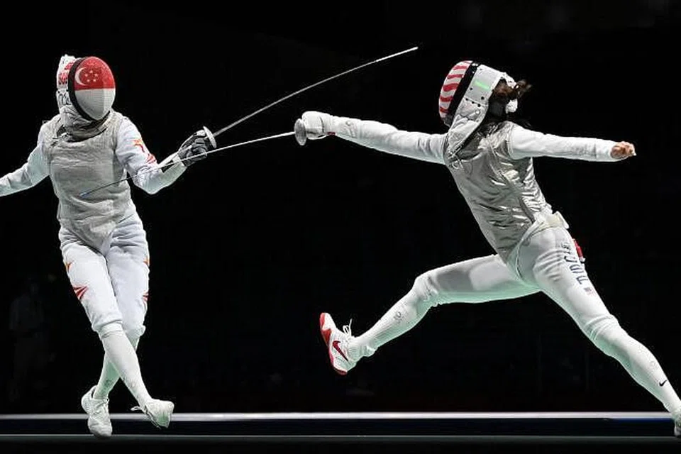 Amita Berthier (kiri) berjuang gigih namun masih tewas kepada Lee Kiefer dari Amerika Syarikat. 