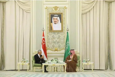 TINGKAT HUBUNGAN: PM Lee Hsien Loong temui Putera Mahkota Arab Saudi Mohammed bin Salman di Istana Al Yamamah.