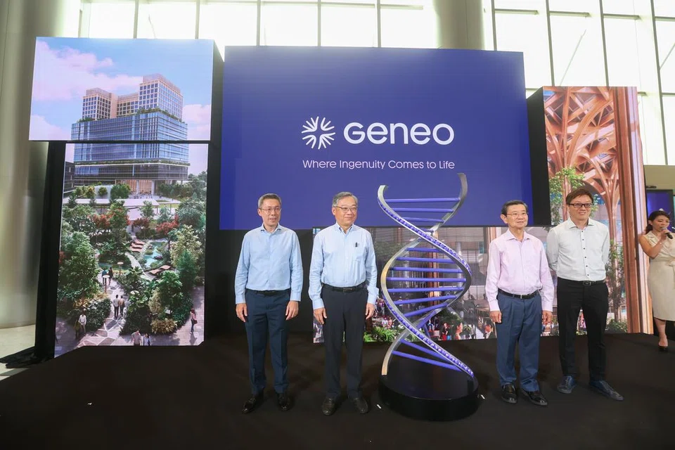LANCAR HAB SAINS HAYAT: Menteri Perdagangan dan Perusahaan, Encik Gan Kim Yong (dua dari kiri), di majlis pelancaran hab sains hayat baru di 5 Science Park Drive. Bersama beliau ialah ketua pegawai eksekutif (CEO) CapitaLand Development Encik Jonathan Yap (paling kiri), Pengerusi CLA Real Estate Holdings Encik Wong Kan Seng (dua dari kanan) dan CEO CapitaLand Ascendas Reit Encik William Tay (paling kanan).