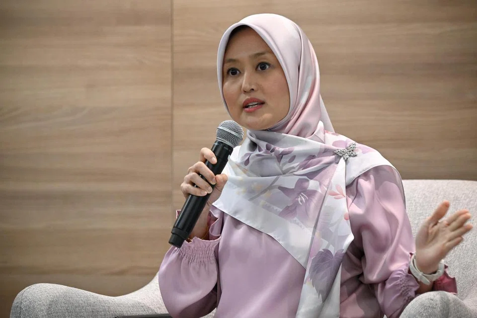 LANGKAH PENINGKATAN: Setiausaha Parlimen Kanan (Undang-Undang merangkap Kesihatan) Cik Rahayu Mahzam melancarkan Pelan Digital Industri (IDP) Undang-Undang baru yang beri tumpuan kepada teknologi dan kemudahan kecerdasan buatan.