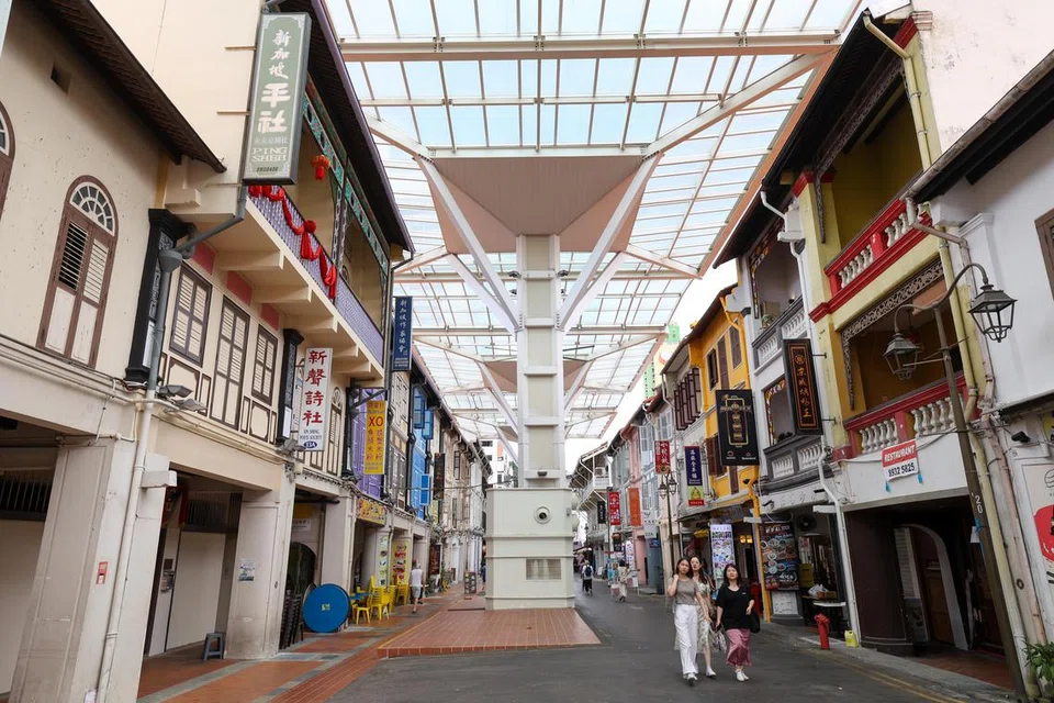 Chinatown Food Street, yang dibuka di Smith Street pada 2001 sebagai sebahagian daripada usaha STB untuk menghidupkan semula Chinatown, ditutup pada Oktober 2021 semasa wabak Covid-19. 