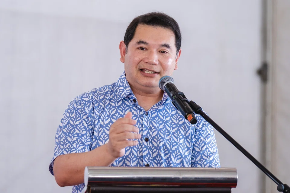 Rafizi, kedai, jual, barangan