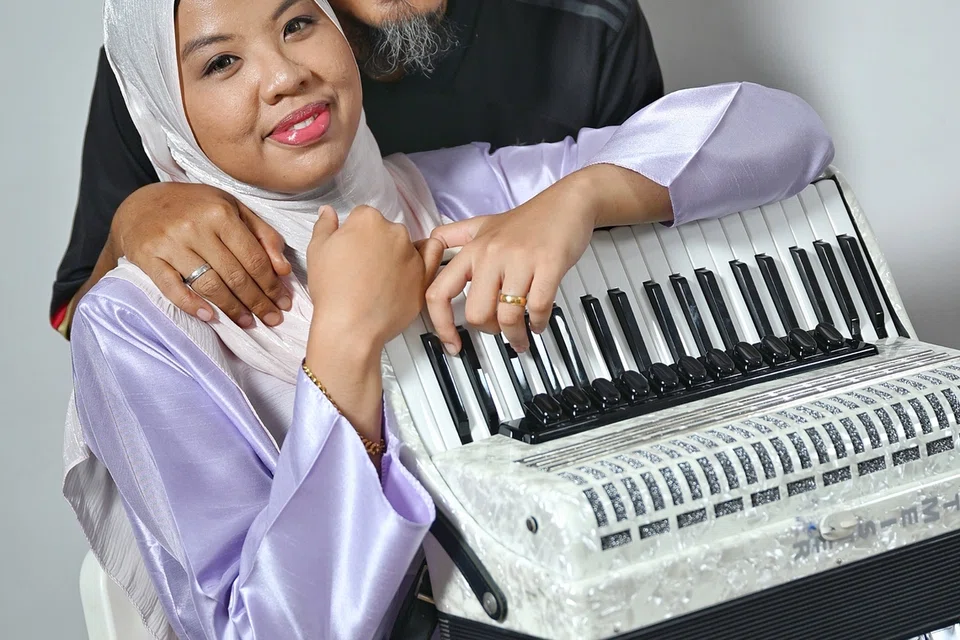 Anugerah, Artis, Muda 