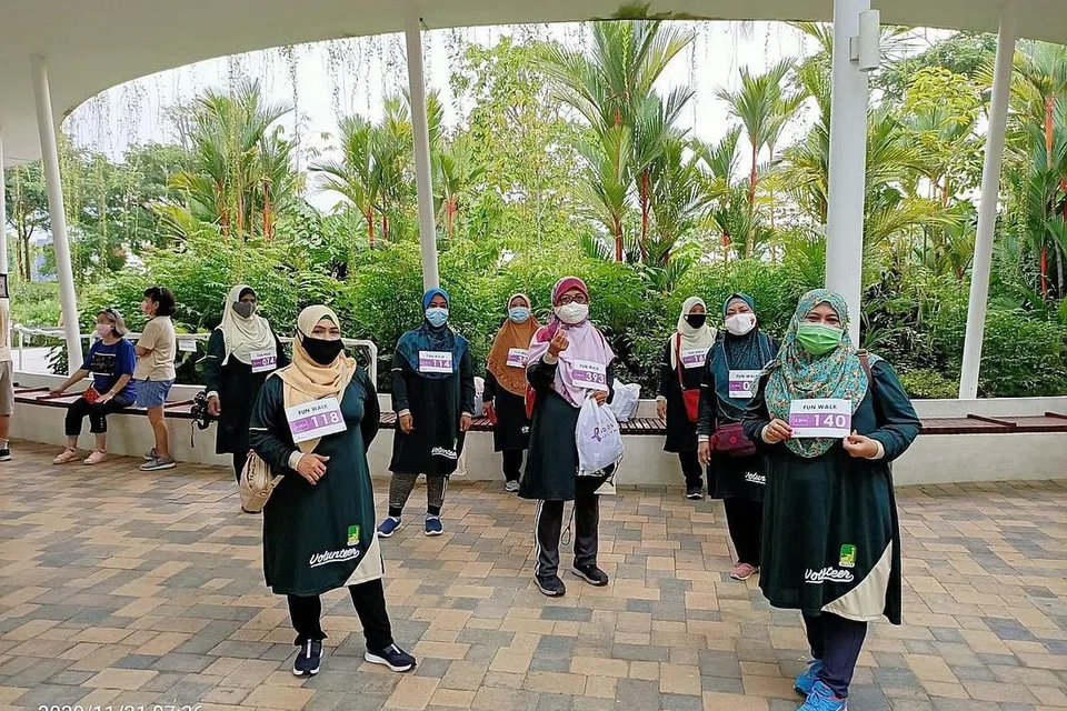 MAHU SOKONGAN JEMAAH: Pengerusi Eksekutif Masjid Ar-Raudhah, Ustaz Mohamed Ali Atan inginkan sokongan jemaah dalam menjayakan program dan kegiatan (gambar atas) di masjid tersebut. - Foto-foto MASJID AR-RAUDHAH