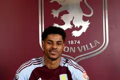 Peminat Manchester United mungkin janggal melihat Marcus Rashford menyarung jersi Aston Villa.