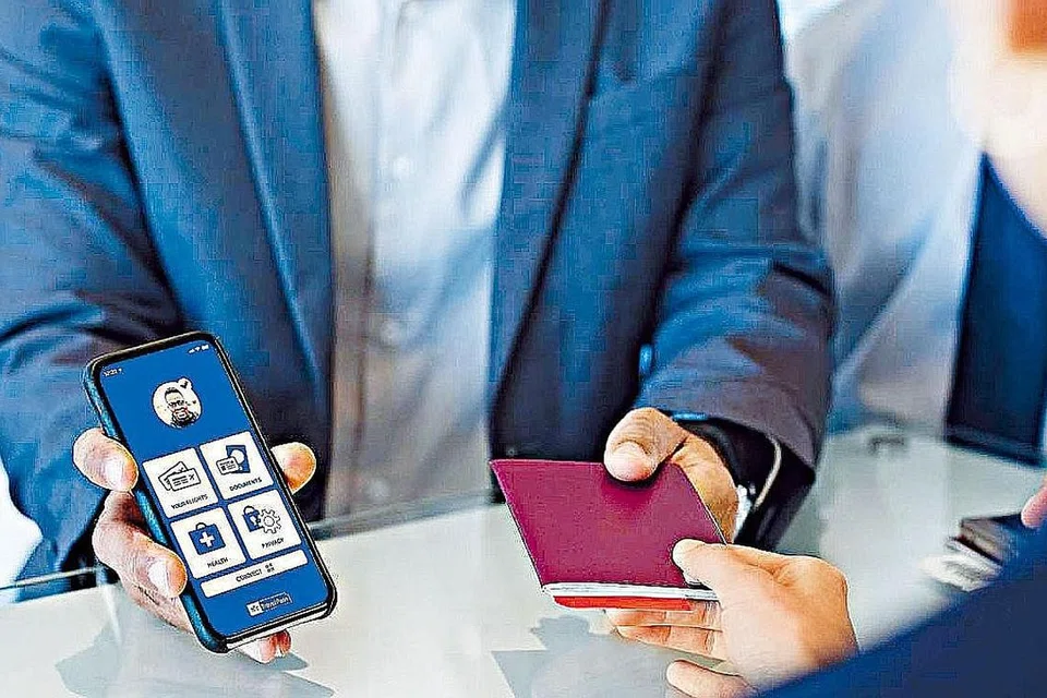 PERMUDAH PERJALANAN: Pas IATA ini boleh digunakan untuk daftar masuk pada pertengahan tahun ini dan dijangka diterapkan dalam app SingaporeAir milik SIA. - Foto SPH