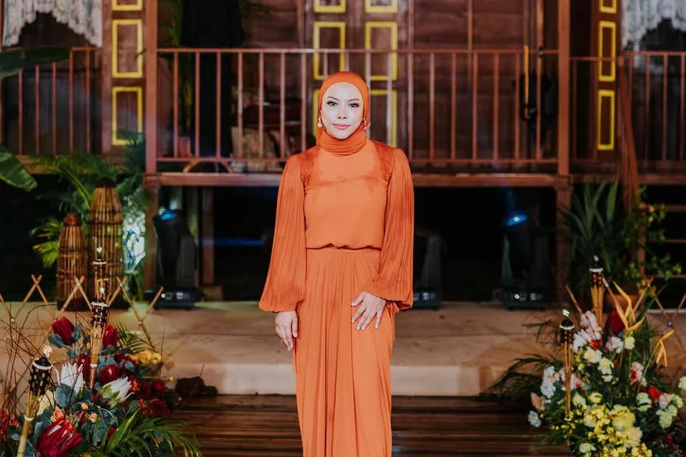 Pengasas Naezily, Miza Nazili Ghazali, di acara pertunjukan fesyen ‘Naezily Balik Kampung’ pada 2024.