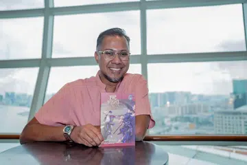 CERITA FANTASI: Buku ‘Pengembaraan Zac Rushd: Cincin Bimasakti’ oleh Hassan Hasaa’ree Ali menceritakan tentang watak Zac yang perlu mencari cincin bimasakti sebelum ia jatuh ke tangan musuh. Musuh itu mahu menggunakan cincin tersebut untuk memusnahkan benteng antara realiti Zac dengan alam yang dinamakan, DiAntara.