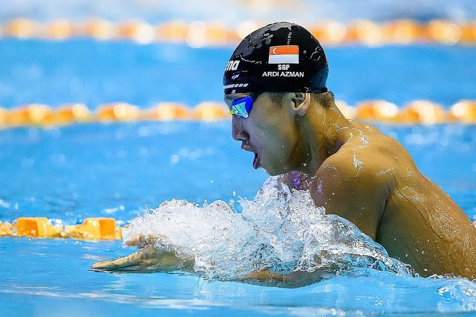 PENCAPAIAN MENGGALAKKAN: Ardi Zulhilmi Mohamed Azman catatkan masa peribadi terbaik yang baru. - Foto MAJLIS OLIMPIK KEBANGSAAN SINGAPURA