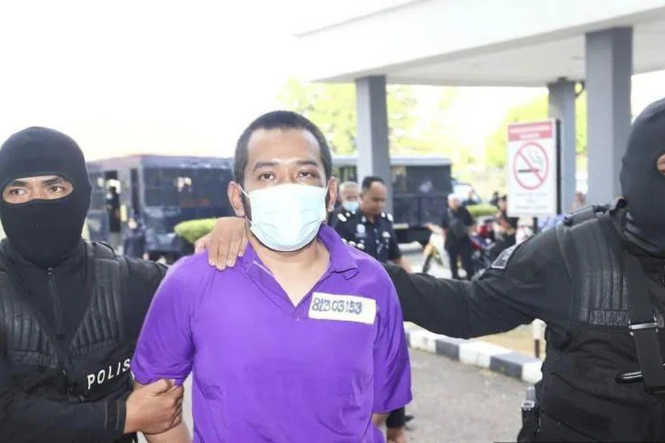 Hafizul Hawari, 38 tahun, suspek yang melepaskan tembakan ke arah isterinya di Balai Ketibaan Lapangan Terbang Antarabangsa Kuala Lumpur (KLIA) Terminal 1, direman tujuh hari bermula 16 April bagi membantu siasatan.
