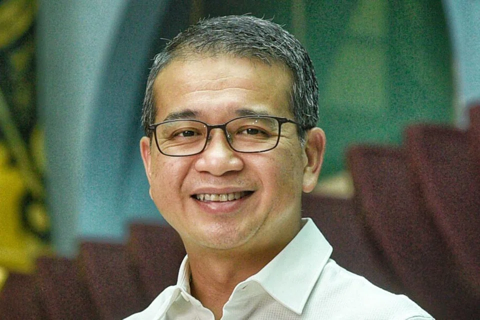 Encik Edwin Tong.