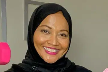TUNTUT MINTA MAAF: Setelah Cik Haslinda Ali (atas) membuat tuntutan guaman, Encik Harris mengeluarkan sebuah pos di Instagram kelmarin, berkata pos yang dimuat naiknya sebelum ini adalah di luar konteks dan dengan/atau sengaja untuk memberi gambaran negatif terhadap FitFab dan Cik Haslinda bagi keuntungannya. - Foto HARRIS ISMAIL / INSTAGRAM