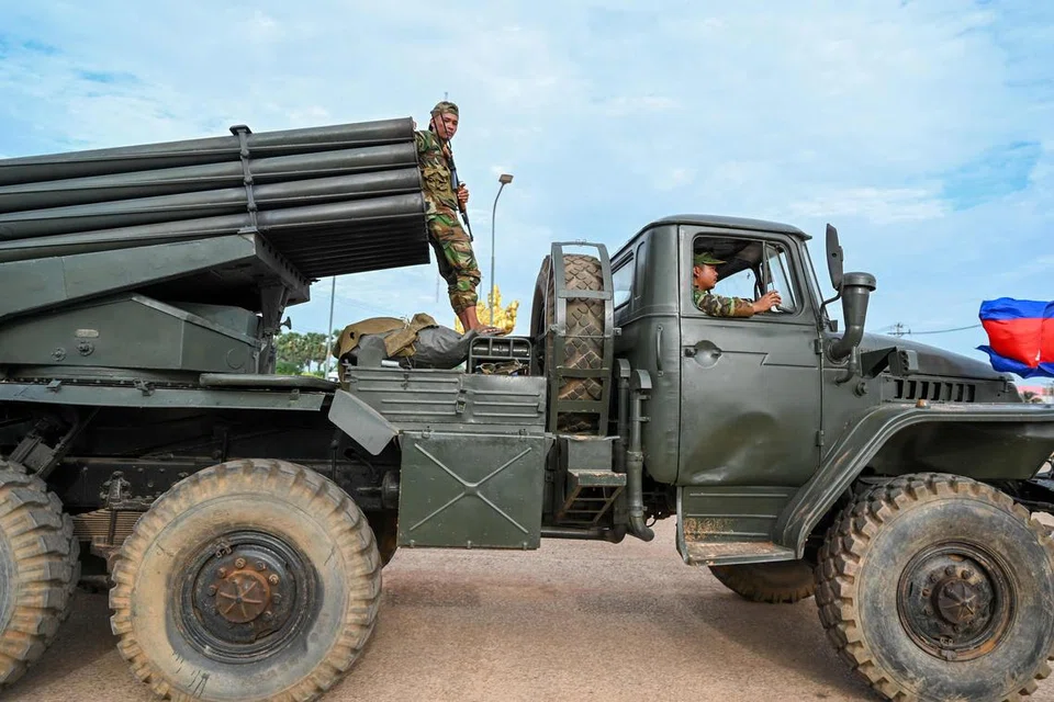 kemboja, pertempuran, bm-21, roket, oddar