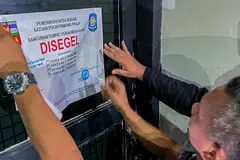 Pemerintah Kota Bogor telah menutup sementara sebuah kelab malam yang masih beroperasi pada bulan suci Ramadan.