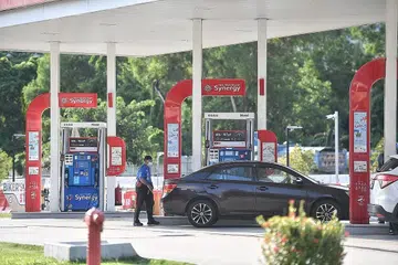 Harga diesel, petrol terus turun