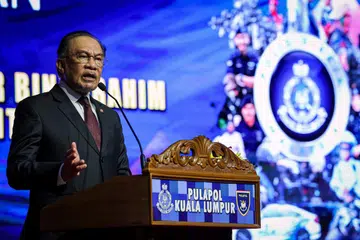 Perdana Menteri Malaysia, Datuk Seri Anwar Ibrahim, berkata perlu untuk meningkatkan sistem negara dengan dana tambahan kepada beberapa agensi termasuk Polis Diraja Malaysia (PDRM) dan Bank Negara Malaysia.