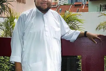 USTAZ MUHAMMAD ZAHID ZIN: Berita cepat tersebar kerana sikap tergesa-gesa mahu berkongsi berita, sekalipun ia daripada laman yang bercorak satira atau sindiran. - Foto fail