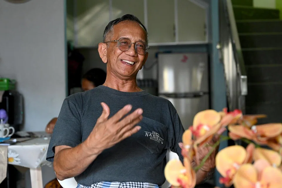 Encik Mohamed Ismail Ibrahim berulang-alik antara Batam dengan Singapura dua hingga tiga kali seminggu.