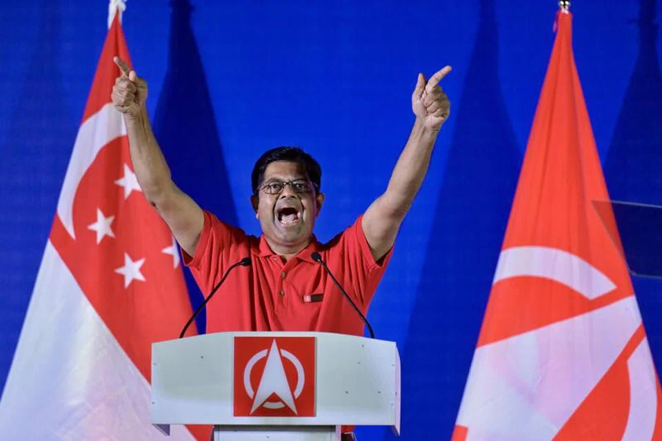 Berucap di rapat terakhir Parti Demokratik Singapura (SDP) pada 1 Mei, Timbalan Ketua Dasar SDP, Dr James Gomez, merayu agar perlindungan penuh pekerjaan diberikan kepada semua pekerja tanpa mengira jenis pekerjaan, termasuk pekerja penghantaran, pemandu dan pekerja pembersihan.