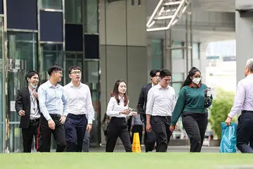 KADAR INFLASI MELONJAK: Kenaikan kadar faedah oleh Lembaga Simpanan Federal Amerika Syarikat bermakna kos pinjaman dijangka menjadi lebih mahal di Singapura. - Foto ZAOBAO