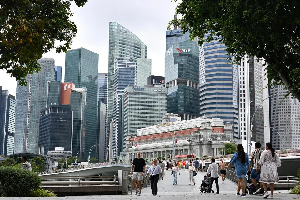 Bagi Belanjawan 2025, pemerintah telah memperuntuk dan membuat tokokan kepada beberapa dana demi pembangunan ekonomi Singapura.