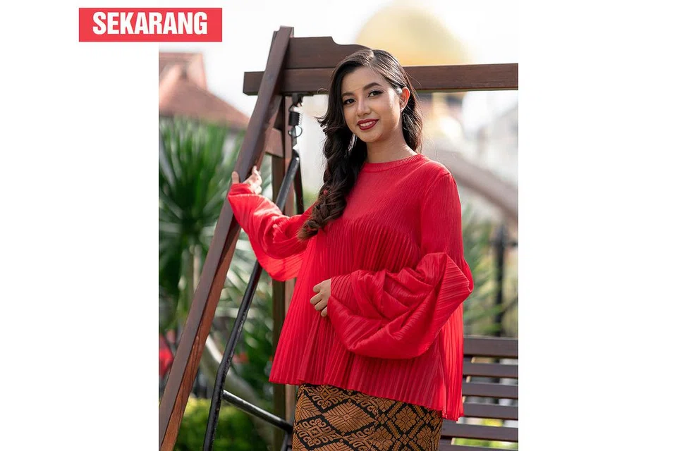 FESYEN HARI INI: Baju Melayu wanita hari ini pula tidak hanya terhad kepada baju kurung tetapi sudah mempunyai konsep 'mix and match'. Wanita hari ini mahukan keselesaan, ringkas dan apabila membeli sesuatu pakaian itu, mereka mahu mengenakannya kembali dan bukan hanya pada musim perayaan sahaja. - Foto BM oleh HASIF AZMI 