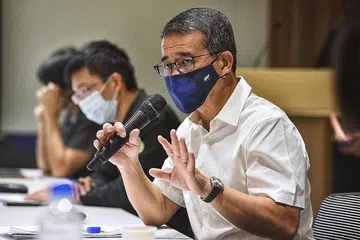 UMUMKAN RANCANGAN: Menteri Kebudayaan, Masyarakat dan Belia, Encik Edwin Tong semasa memberi taklimat tentang usaha kementeriannya. - Foto BH oleh DESMOND WEE