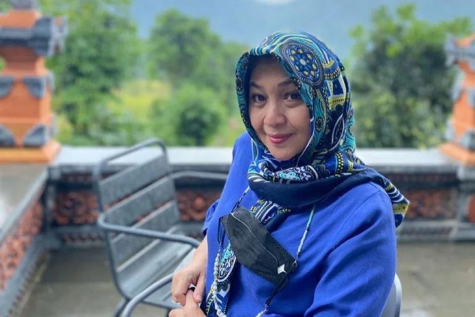 Pelakon dan penyanyi era 1970-an dan 1980-an, Dina Mariana Heuvelman, meninggal dunia kerana barah dinding rahim pada 3 Oktober.