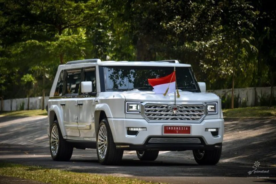 Buatan Indonesia, Pindad MV3 Garuda Limousine, digunakan oleh Presiden Indonesia, Encik Prabowo Subianto, semasa upacara pelantikannya pada 20 Oktober 2024.
