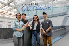 Pasukan yang bekerja di Singapore Odyssea termasuk (dari kiri) Ketua Pustakawan Utama, Muzium Negara Singapura, Cik Priscilla Chua; Pengarah Kreatif, Encik Brian Gothong Tan; Pengarah Seni dan Reka Bentuk, Cik Melissa Chan; dan Pengarah Multimedia, Encik Joshua Tan.