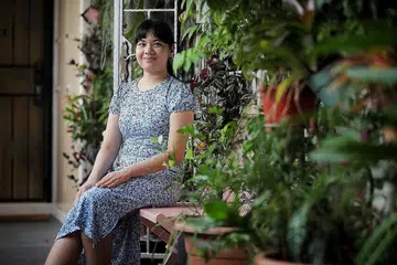 INGIN MENDEKATI ANAK MUDA: Dengan pengalaman kesihatan mentalnya, Cik Tasneem berharap dapat membantu mereka menghadapi masalah sepertinya dulu. lain, - Foto BH oleh GAVIN FOO