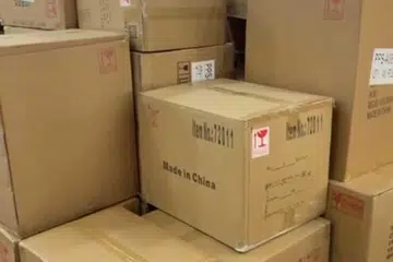 Barang-barang Propstore yang diimport untuk dijual di bazar hanya tiba di Singapura pada 10 Mac, kurang dua minggu sebelum Hari Raya.